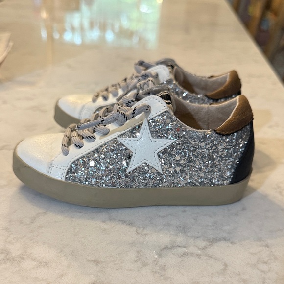 ShuShop Kids Sneakers in Silver and White - Picture 1 of 4